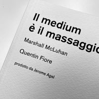 Il medium e il massagio Book