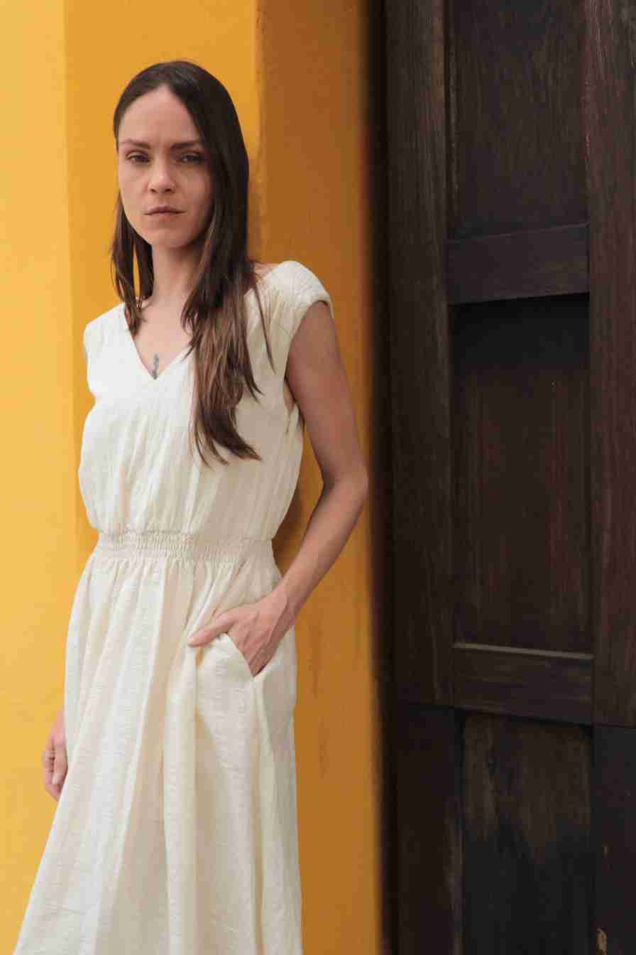 Eesha V Dress in Mockleno Check Natural