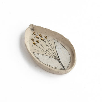 Golden Stamens Leaf Dish