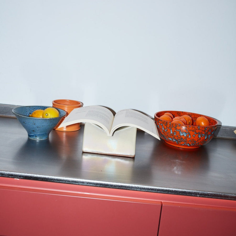 Apartamento Ceramic Book Holder