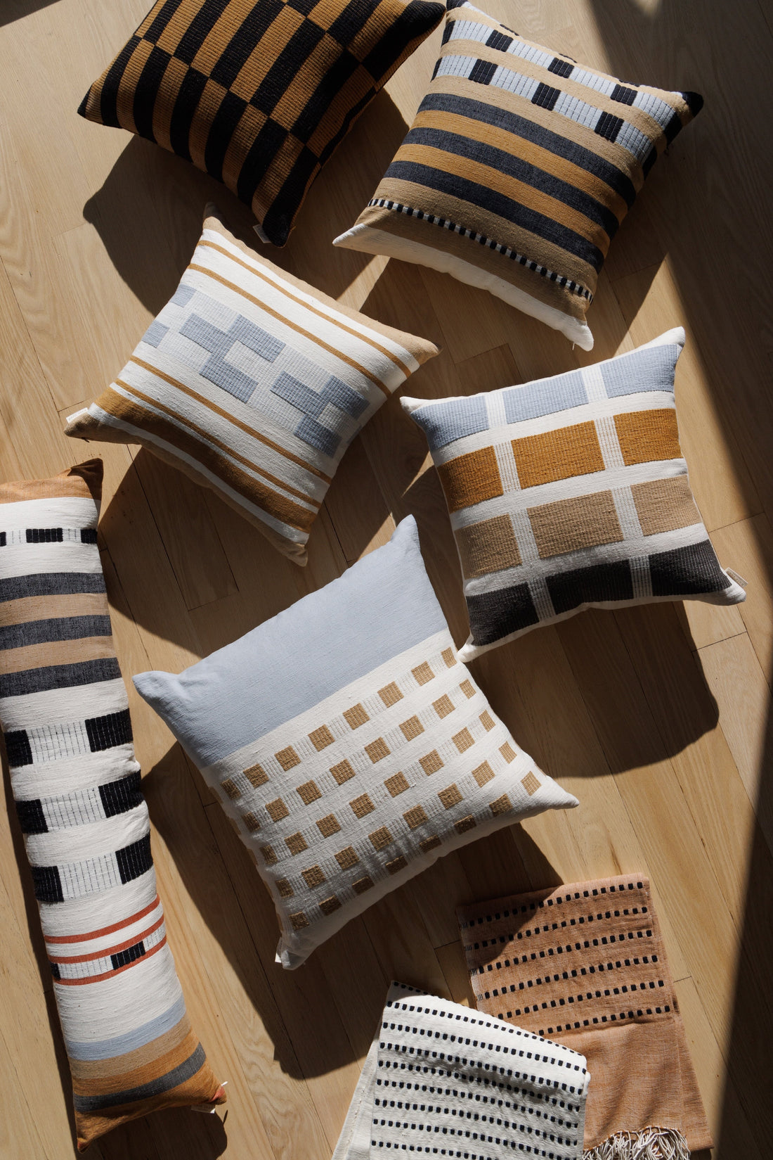 Abidjan Pillow - Travertine