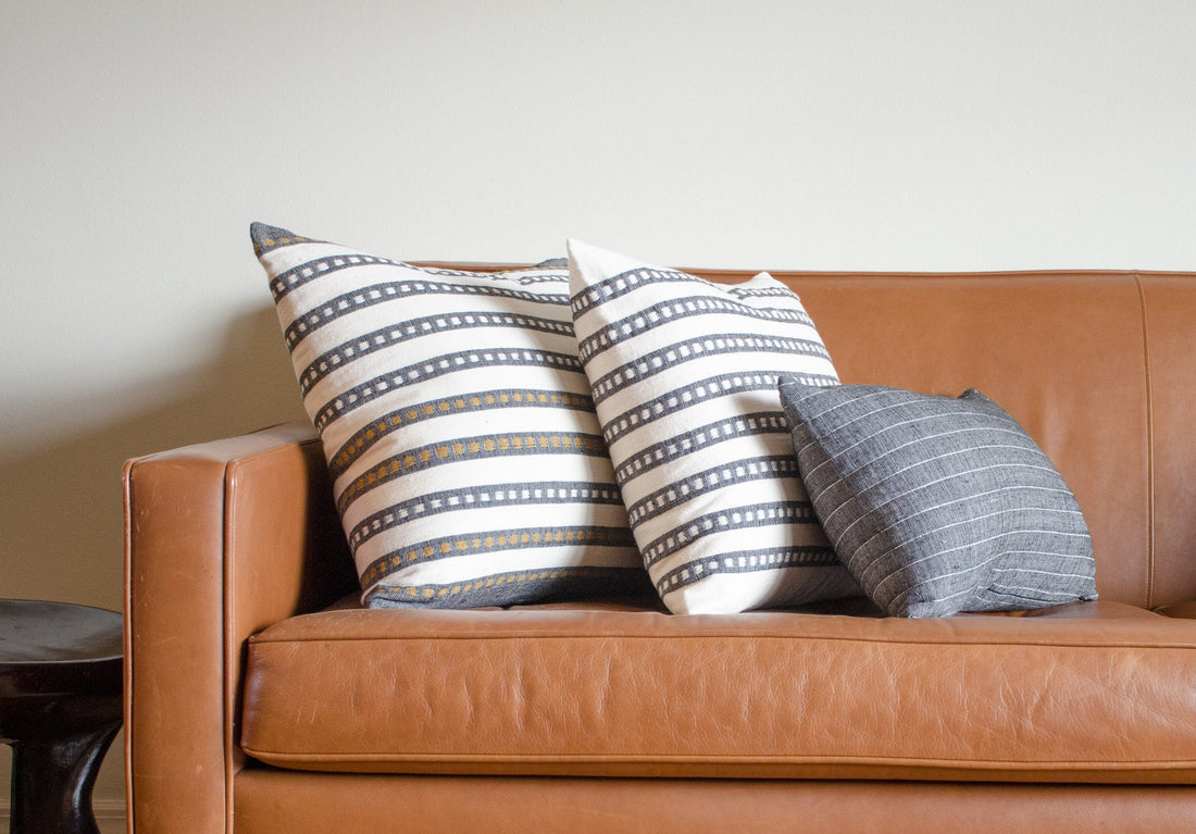 Leul Pillow - Silver