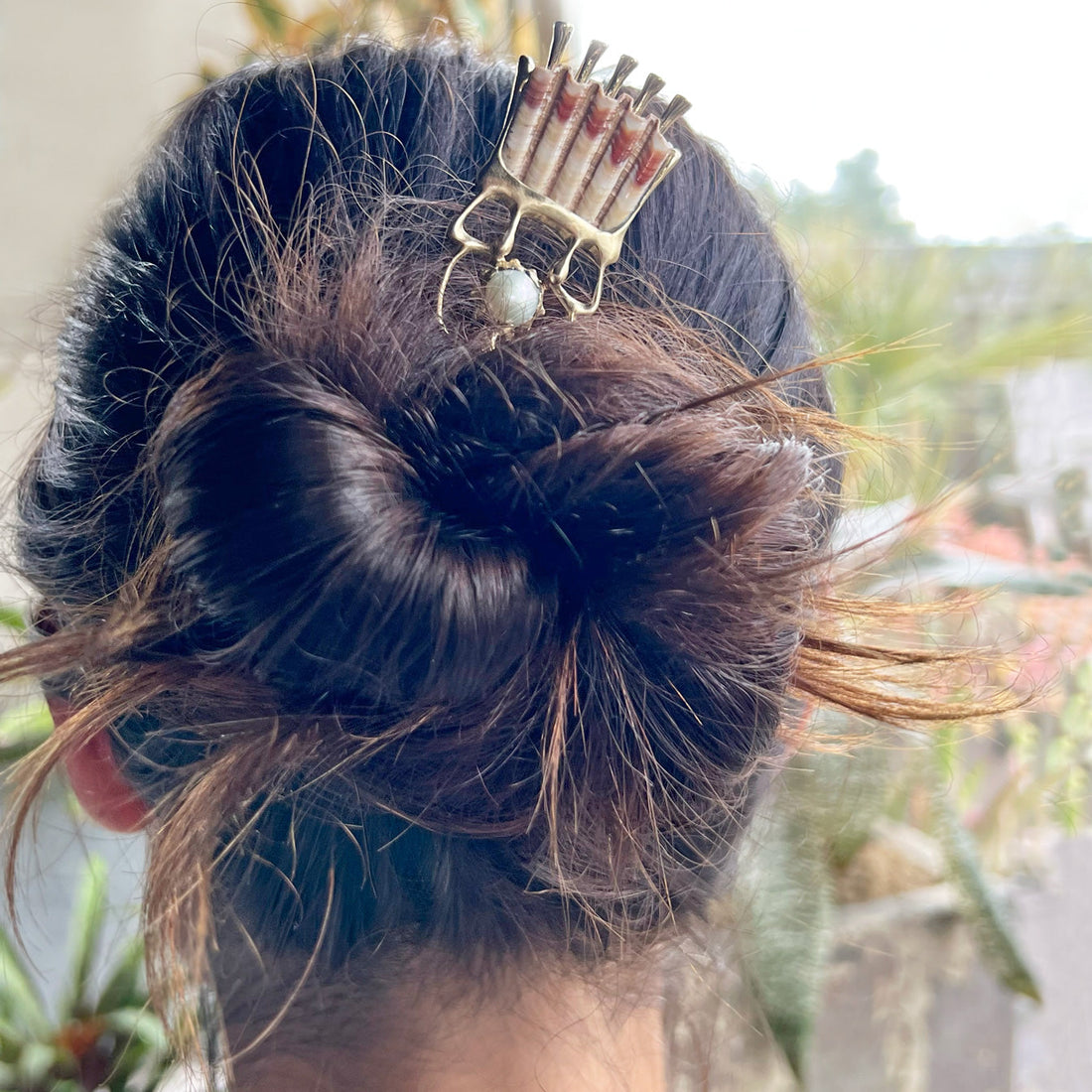 Conchiolin Crown Hair Ornament - Yellow Bronze