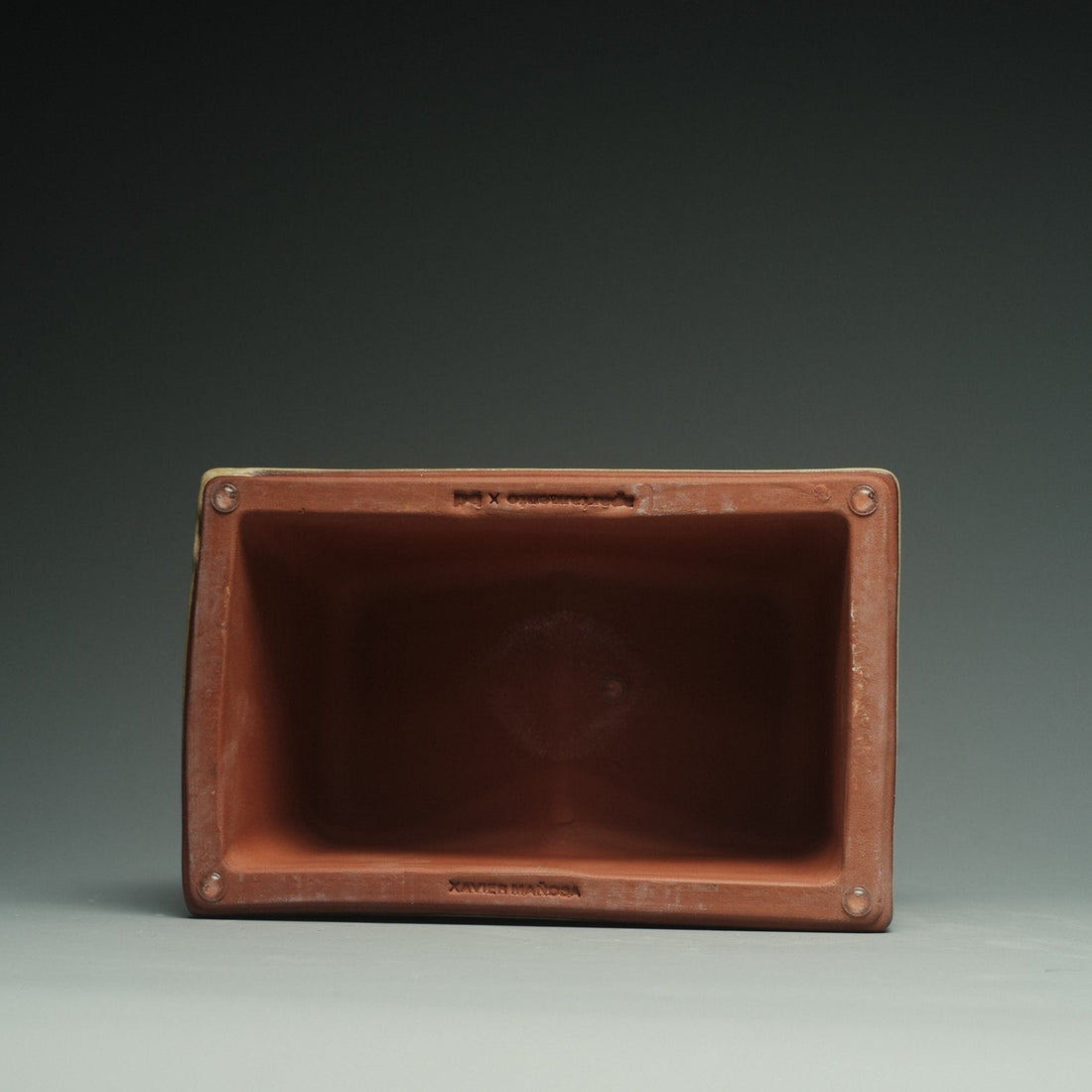 Apartamento Ceramic Book Holder