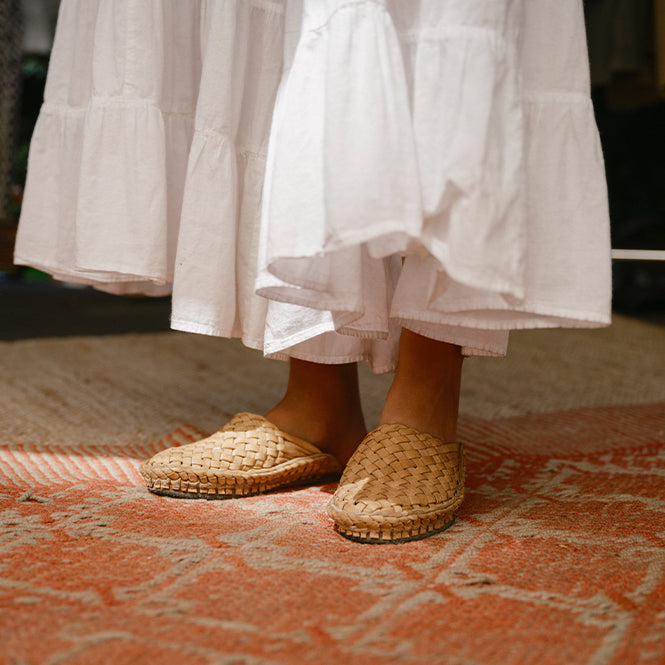 Women's Woven Slide in Honey + No Stripes